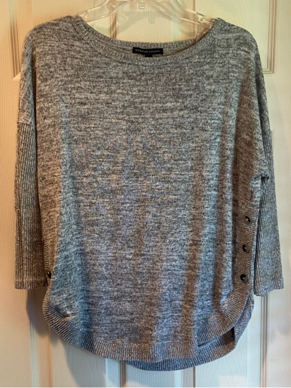 Signature Studio Heathered Gray Button-Side Knit Pullover